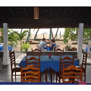 Star Hotel Negombo
